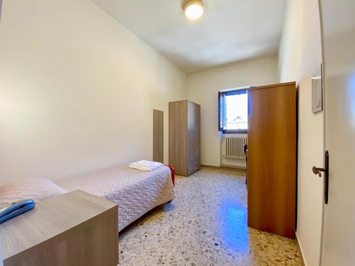 Casa Per Ferie Regina Santo Rosario Panzió Firenze Kültér fotó