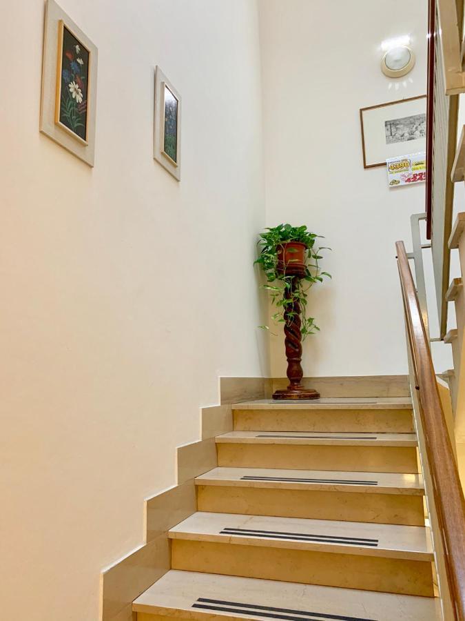 Casa Per Ferie Regina Santo Rosario Panzió Firenze Kültér fotó