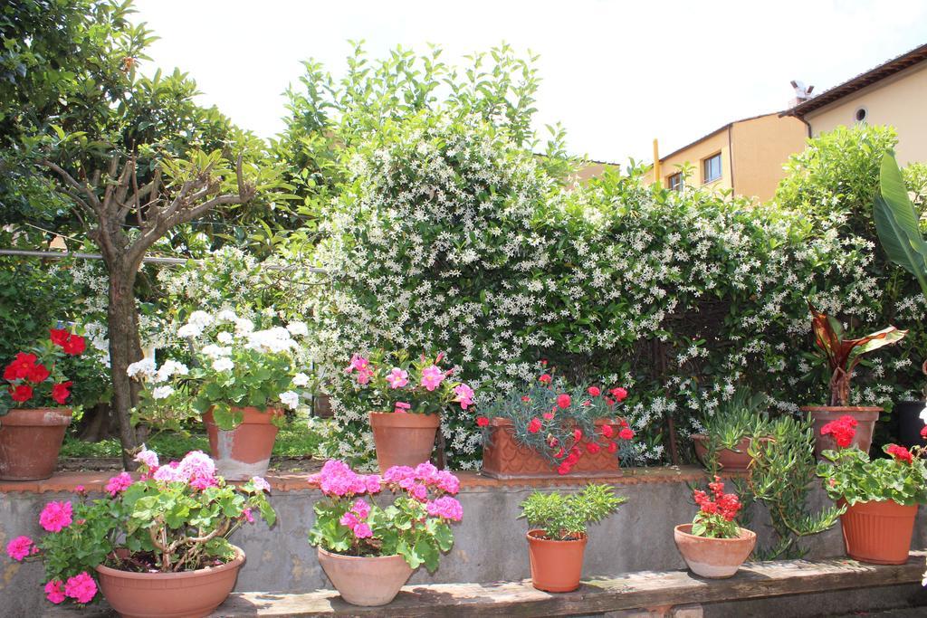 Casa Per Ferie Regina Santo Rosario Panzió Firenze Kültér fotó